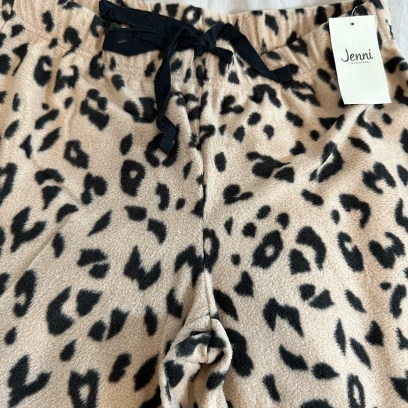 Pajamas Set - Picture 5 of 10